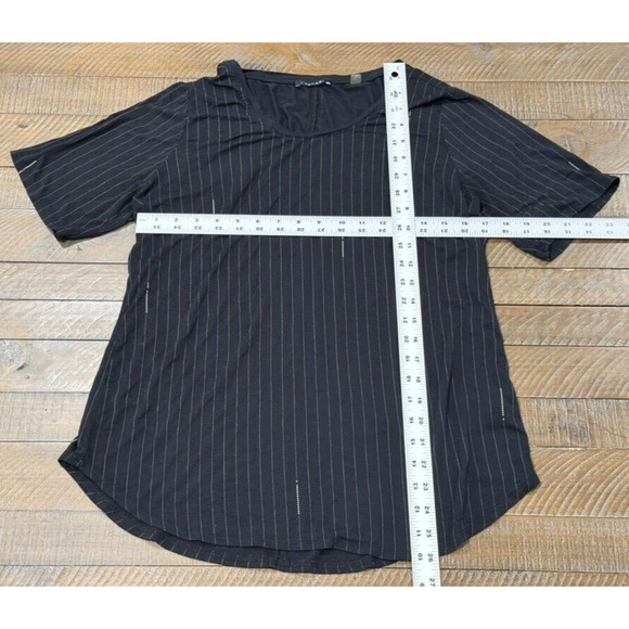 T Tahari Black Horizontal Stripe Basic T-Shirt Rayon Blend - Size L - Picture 4 of 7